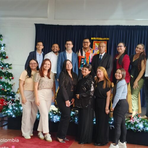 COLEGIO GIMNASIO LOS CEDROS GRADOS 2025 1